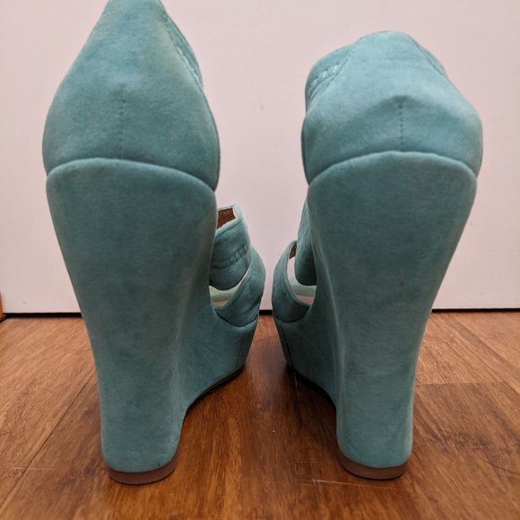 Seafoam Suede Sandals - Picture 2 of 4